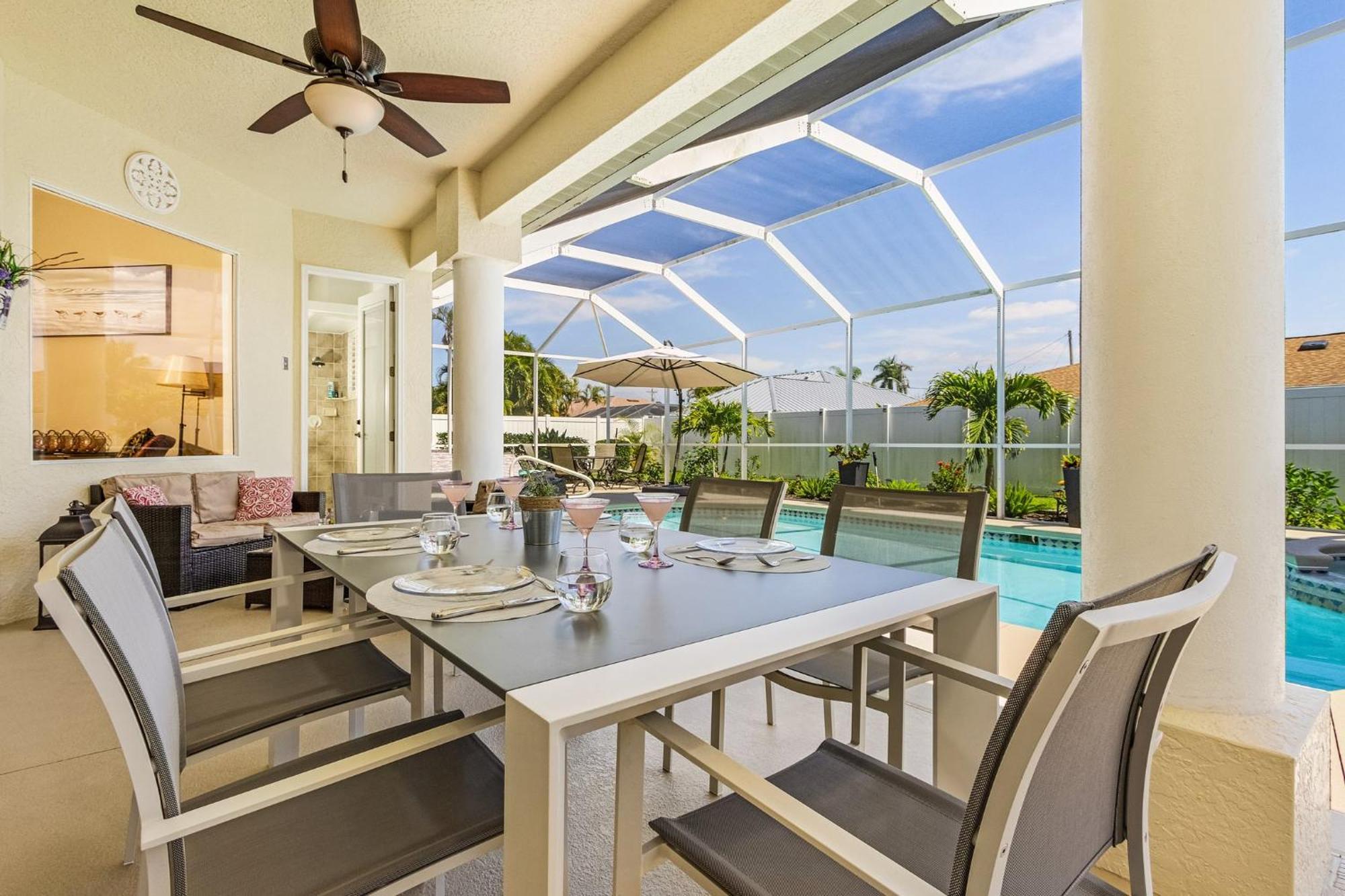 קייפ קורל Villa-Haze, Lots Of Privacy, Solar & Electric Heated Pool And Spa מראה חיצוני תמונה
