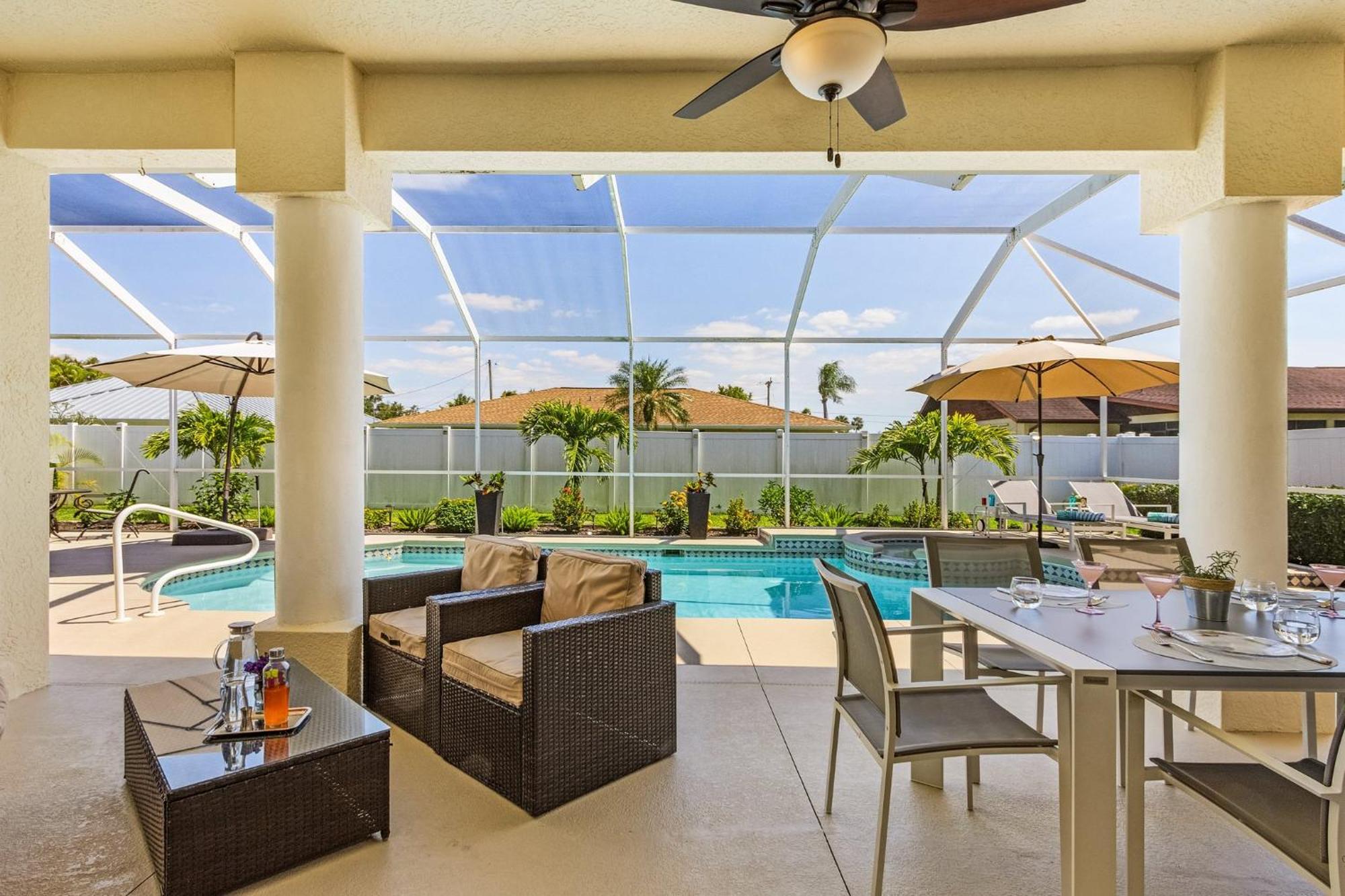 קייפ קורל Villa-Haze, Lots Of Privacy, Solar & Electric Heated Pool And Spa מראה חיצוני תמונה